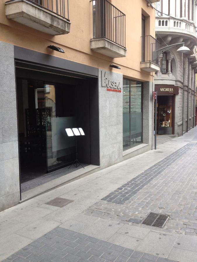 Apartament Centre Historic A Olot Appartement Buitenkant foto